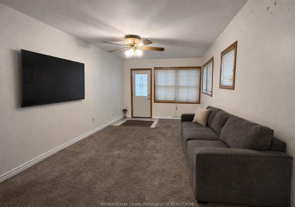 772-charlotte-street-windsor-ontario-26003424