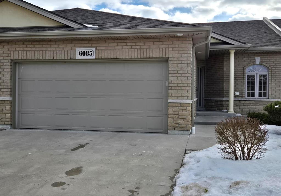 6085-livingstone-windsor-ontario-26003497