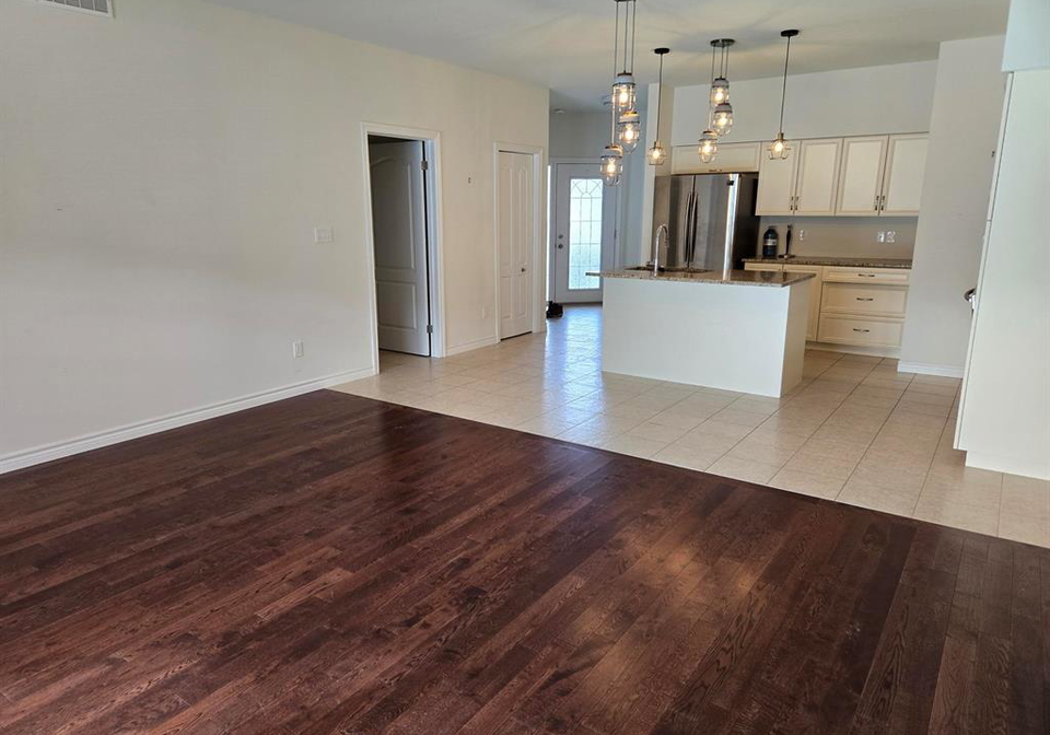 6085-livingstone-windsor-ontario-26003497