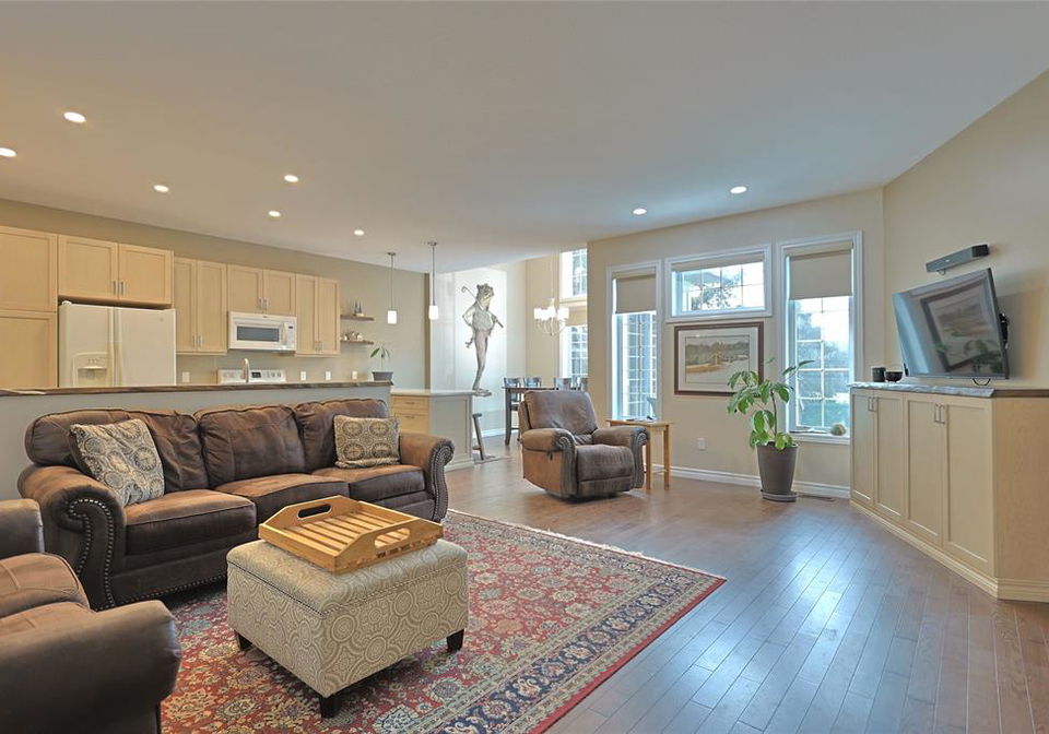 13-oakwood-links-lane-grand-bend-ontario-26003669