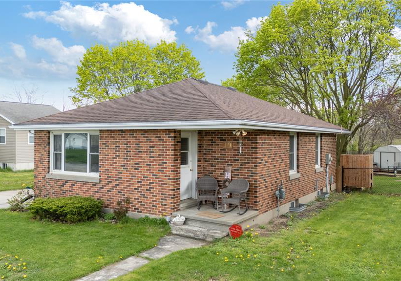 19-broadway-street-lambton-shores-ontario-26003814