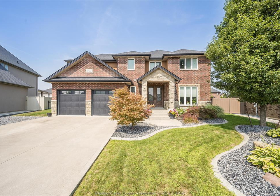 220-selina-lakeshore-ontario-26003847