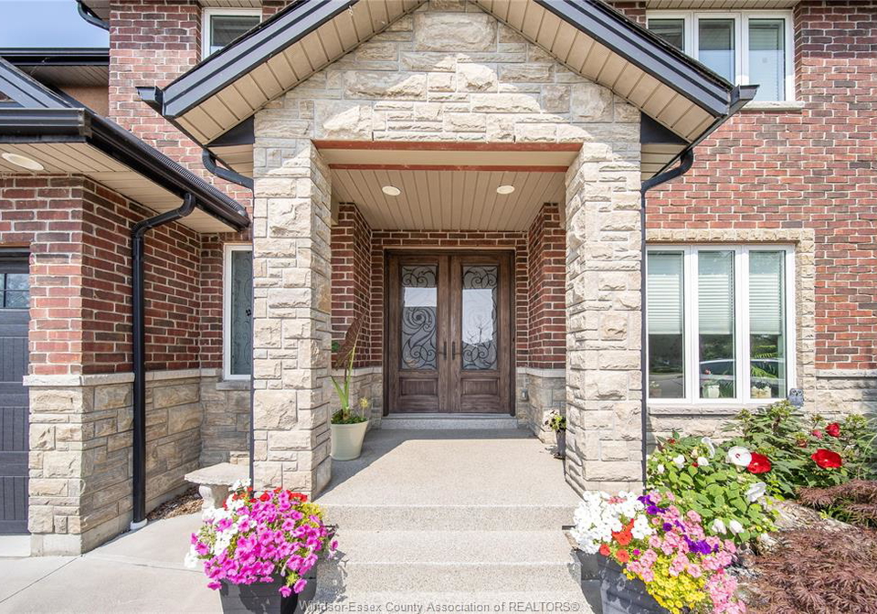 220-selina-lakeshore-ontario-26003847