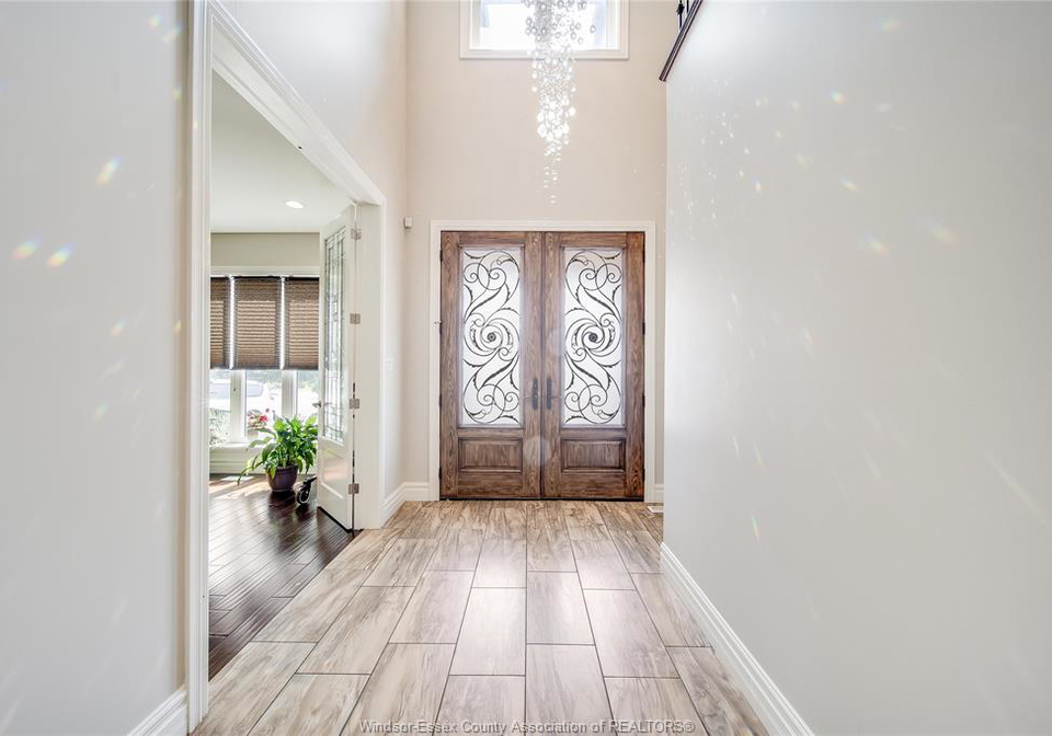 220-selina-lakeshore-ontario-26003847