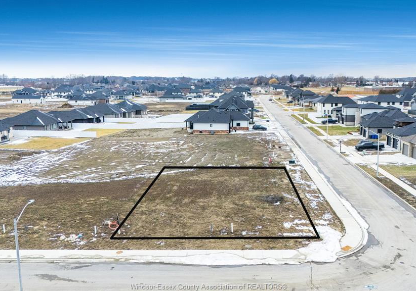 1875-molise-boulevard-kingsville-ontario-26004002