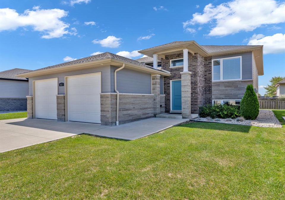 324-sweetman-avenue-essex-ontario-26004085