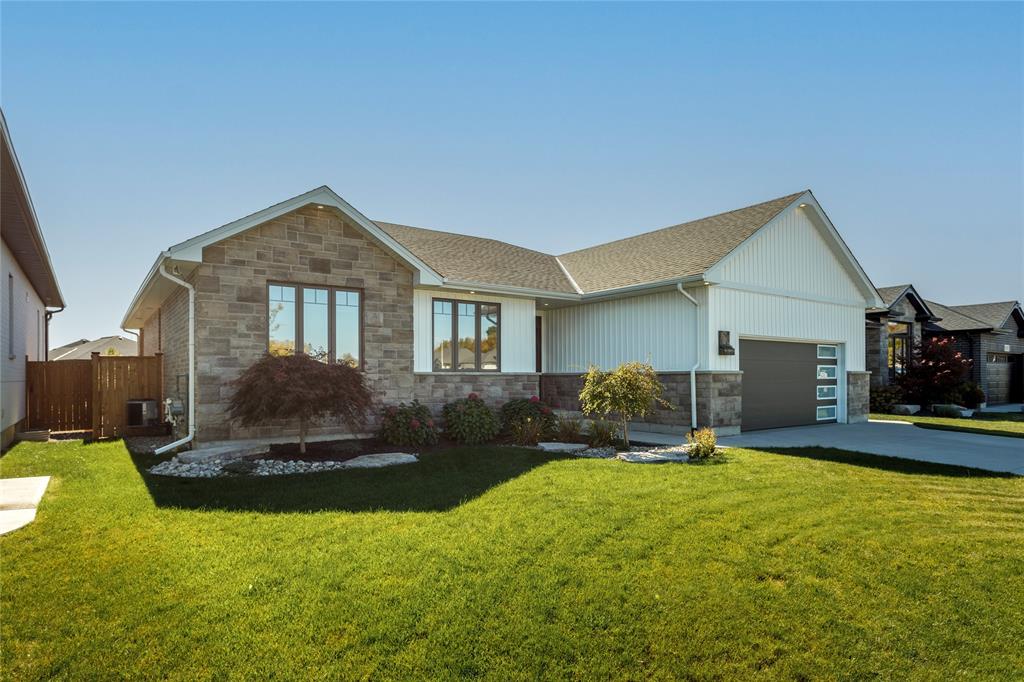 3591-mia-lane-plympton-wyoming-ontario-26004104