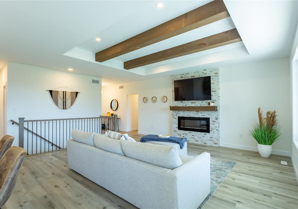 3591-mia-lane-plympton-wyoming-ontario-26004104