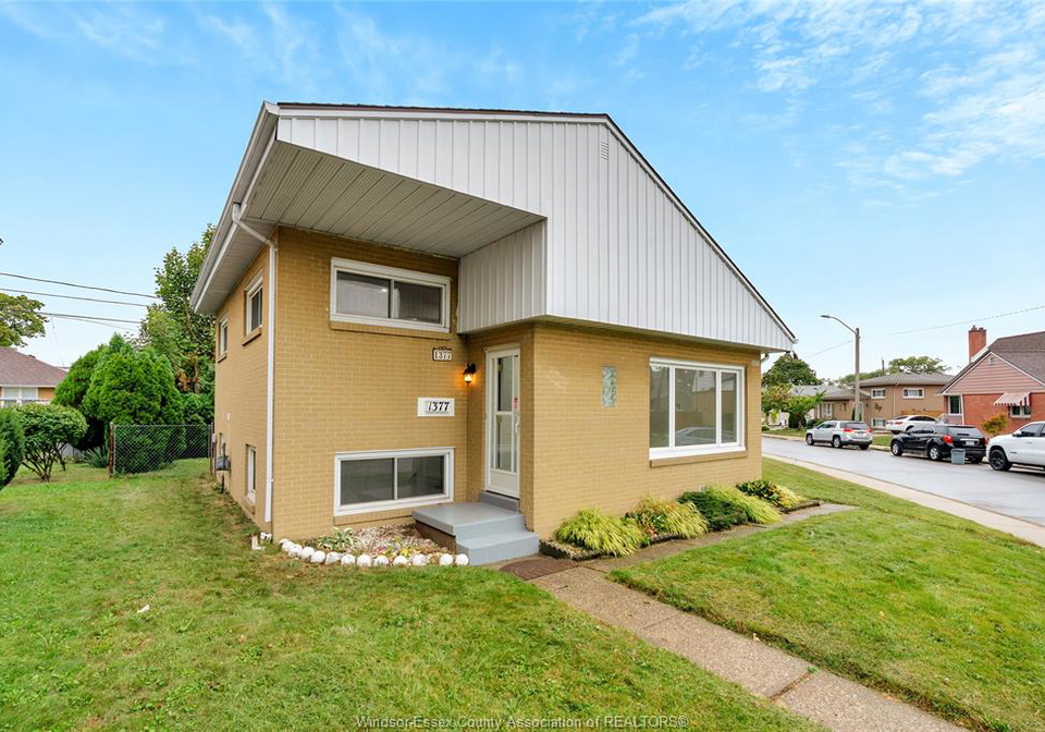 1377-granville-crescent-windsor-ontario-26004146