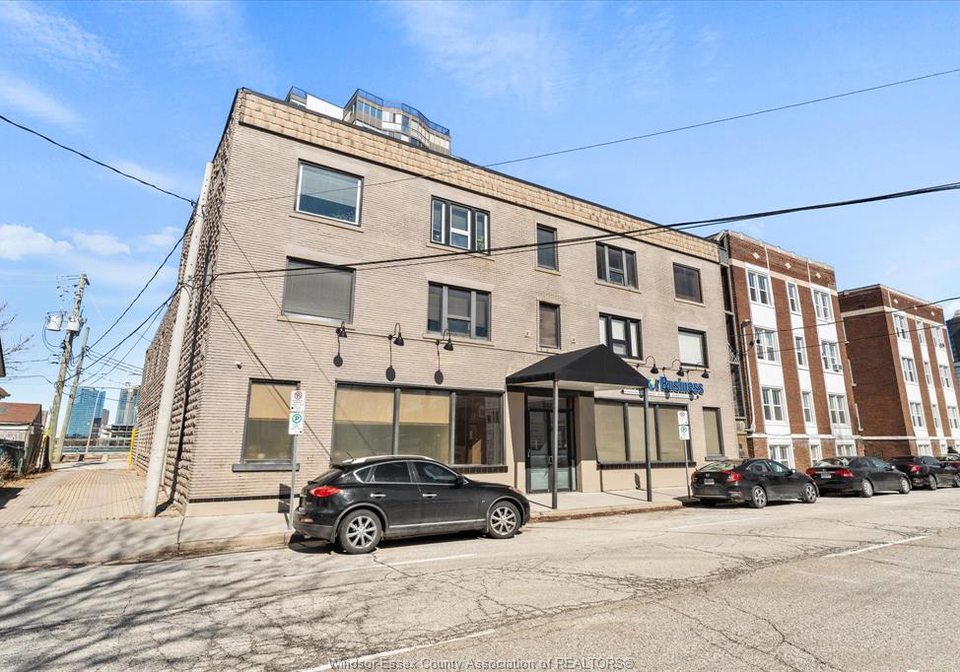 554-pitt-street-west-windsor-ontario-26004184
