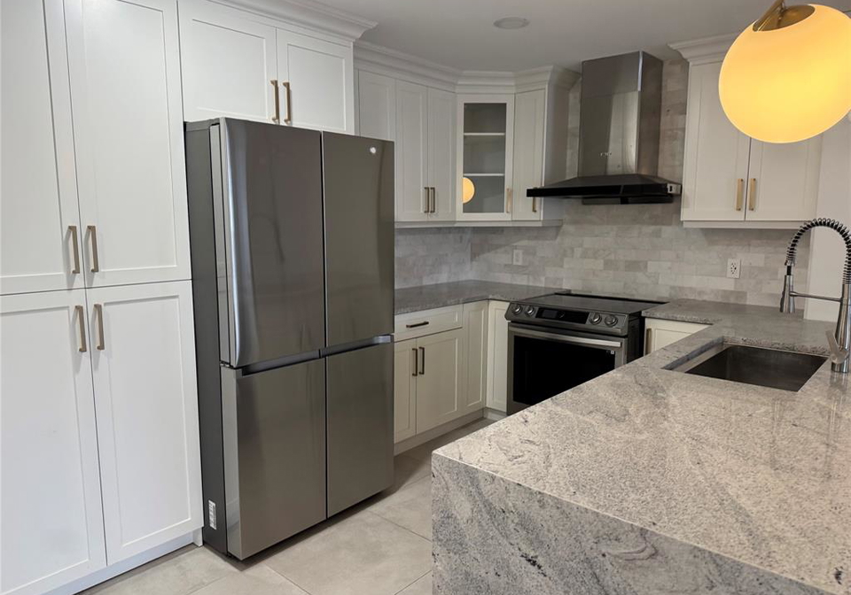 2650-sandwich-west-parkway-lasalle-ontario-26004337