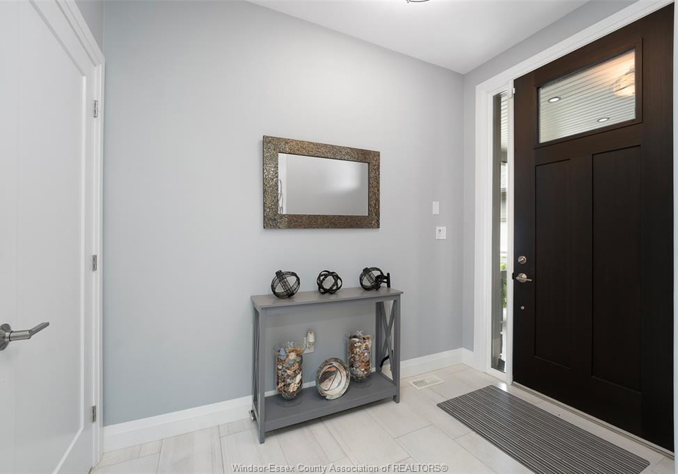 3935-ora-street-windsor-ontario-26004338