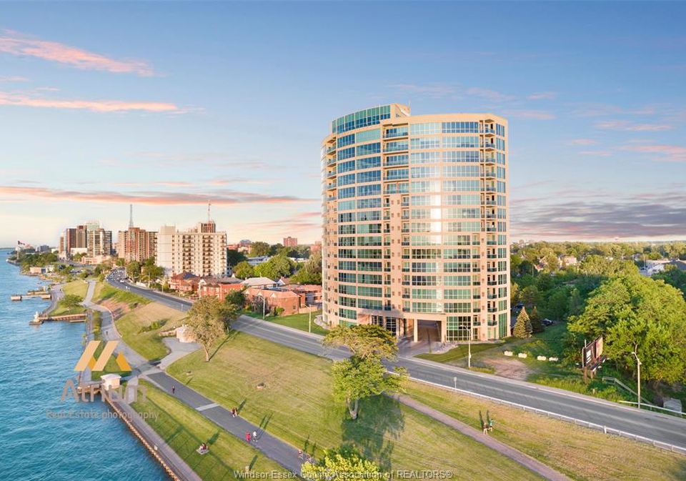 1225-riverside-drive-windsor-ontario-26004356