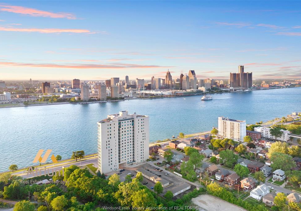 1225-riverside-drive-windsor-ontario-26004356