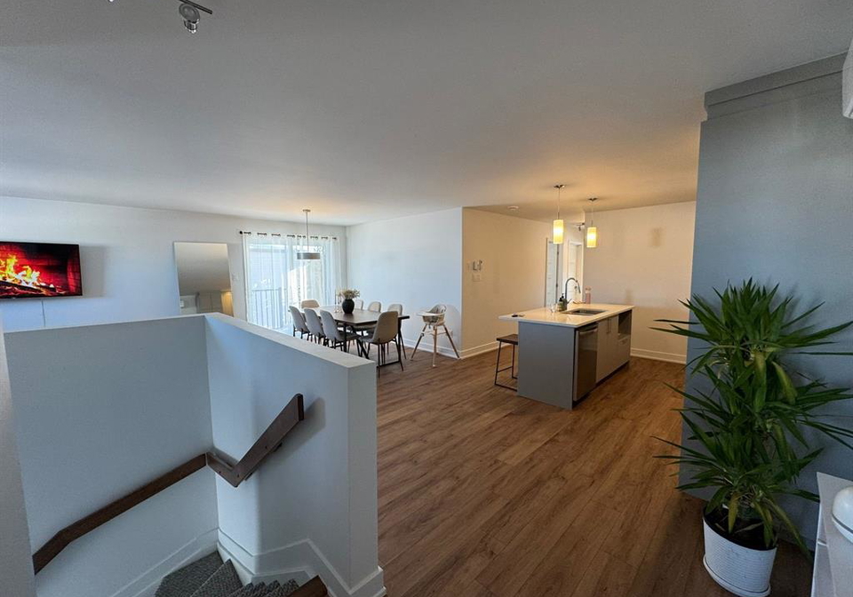 1352-diamond-street-rockland-ontario-26004373