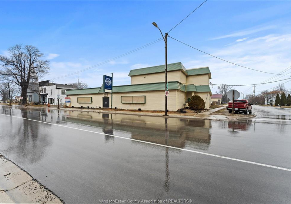 2744-county-road-42-st-joachim-ontario-26004451