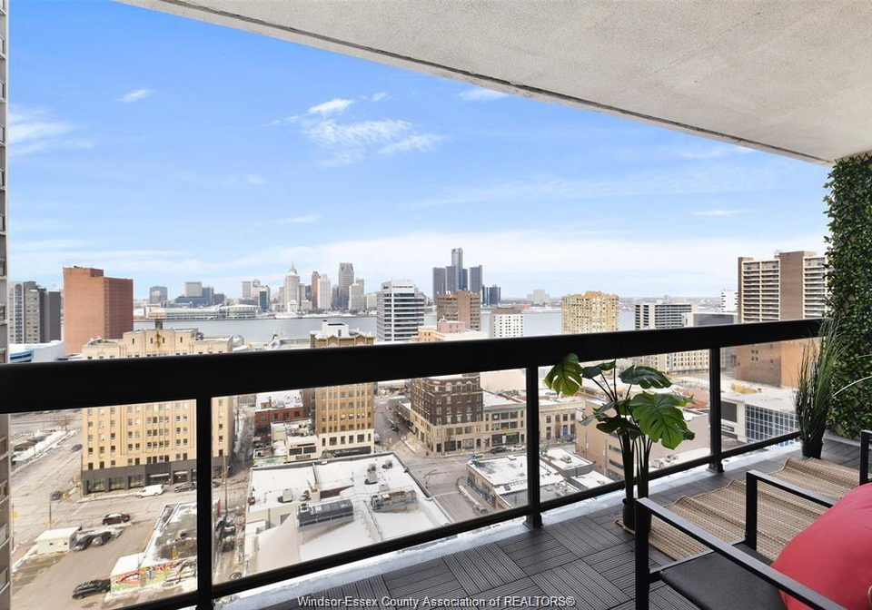 150-park-windsor-ontario-26004476