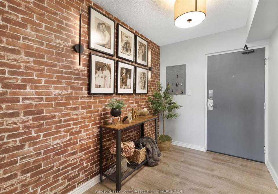 380-pelissier-street-windsor-ontario-26004617