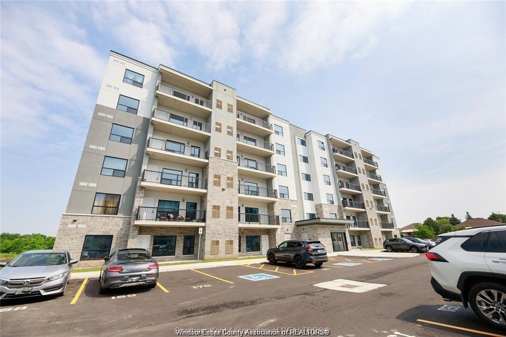 3320-stella-windsor-ontario-26004622