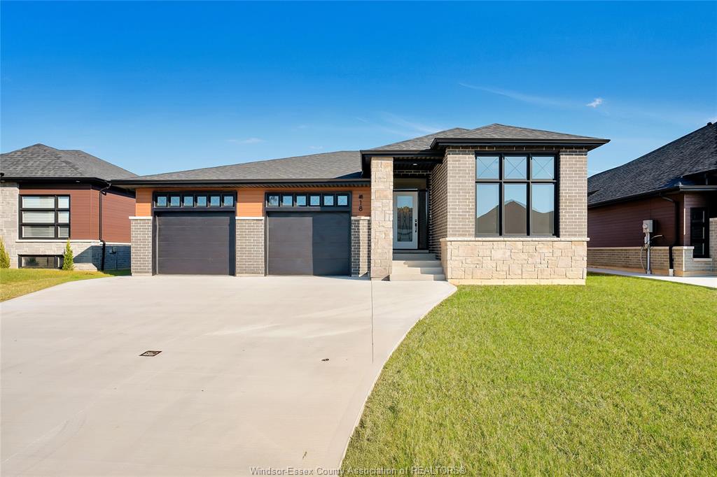 18-woodland-street-kingsville-ontario-26004680