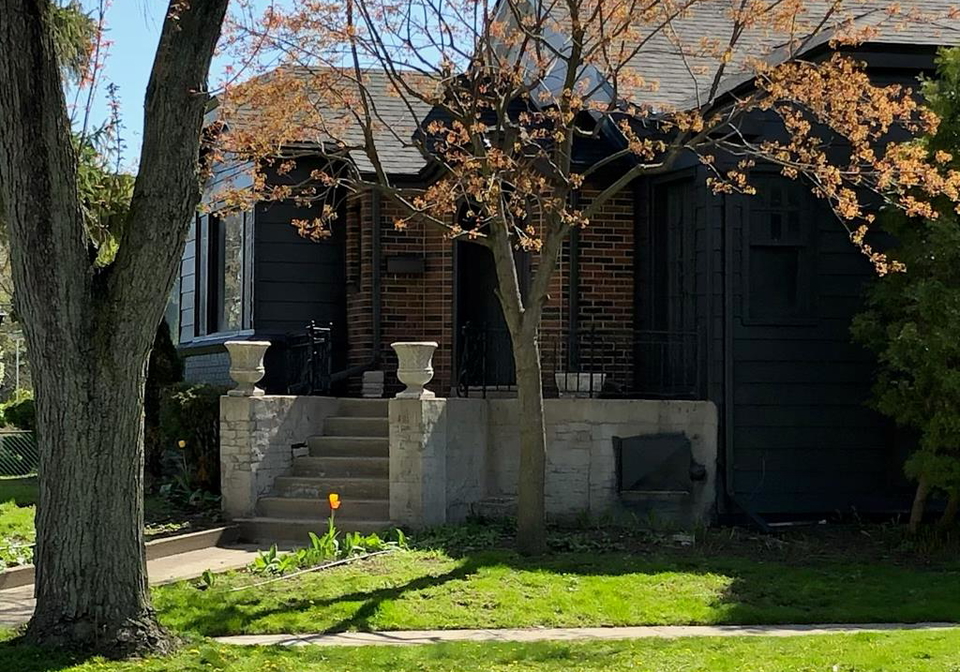 5425-riverside-drive-east-windsor-ontario-26004827