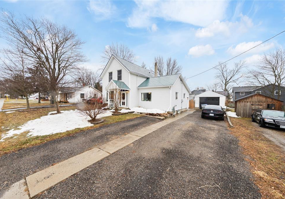 590-simcoe-street-warwick-watford-ontario-26004874