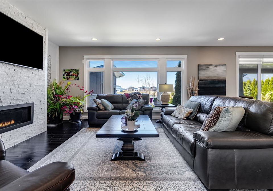 35-augusta-drive-leamington-ontario-26004882