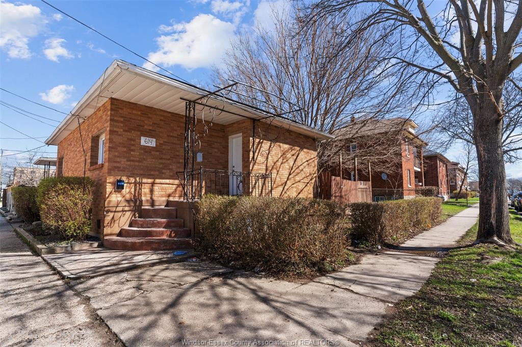614-elliott-street-east-windsor-ontario-26004938