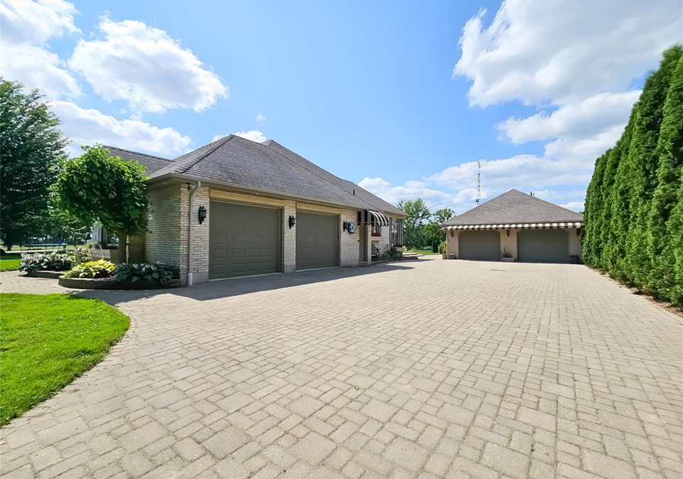 7635-riverview-line-chatham-ontario-26004940