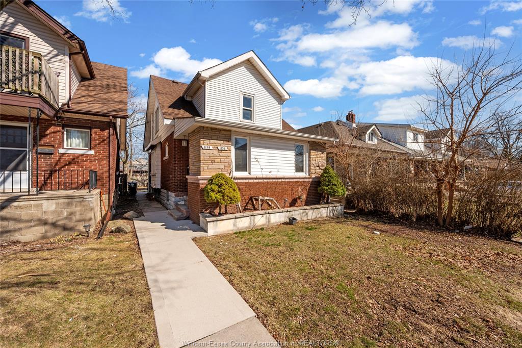 1154-56-elm-windsor-ontario-26005003