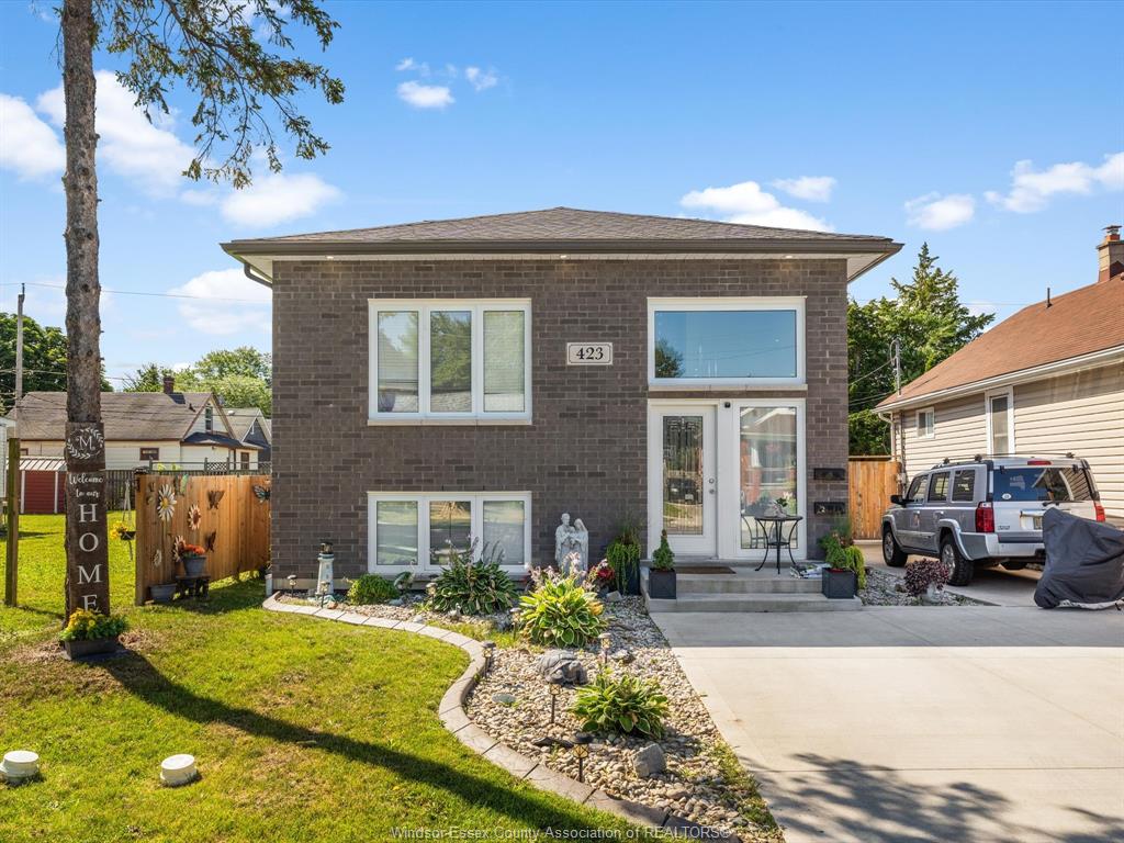 2417 PILLETTE Road, Windsor