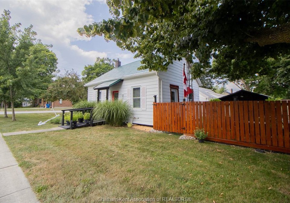 130-elizabeth-street-thamesville-ontario-26005196