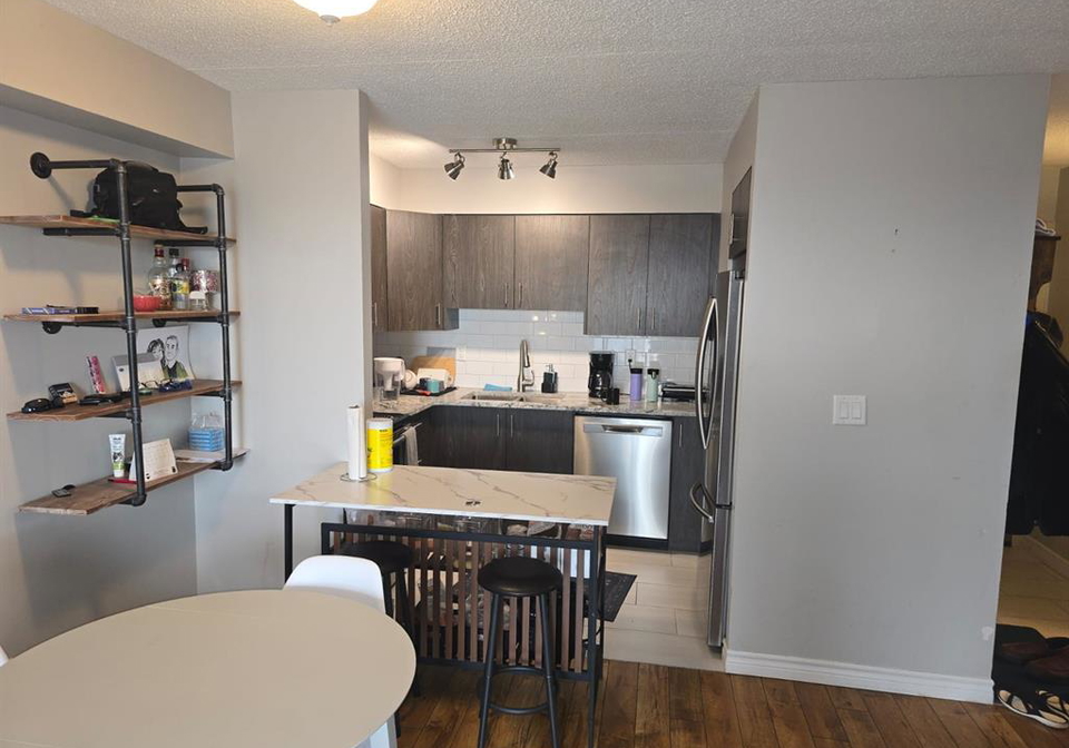 150-park-street-west-windsor-ontario-26005205