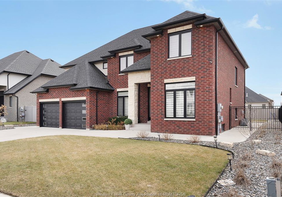 6036-silver-maple-road-lasalle-ontario-26005317