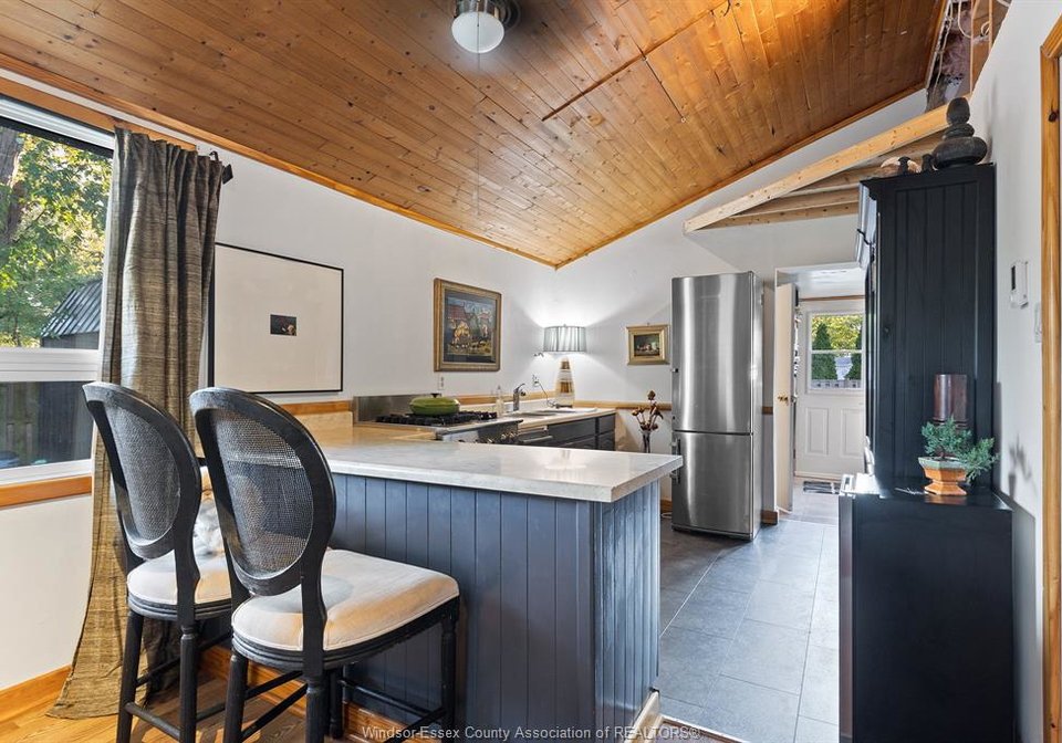 125-crystal-lane-harrow-ontario-26005320