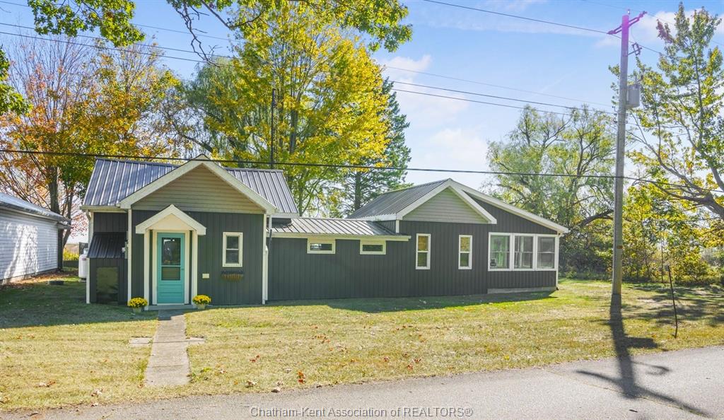 17178-lakeshore-road-rondeau-park-ontario-26005357