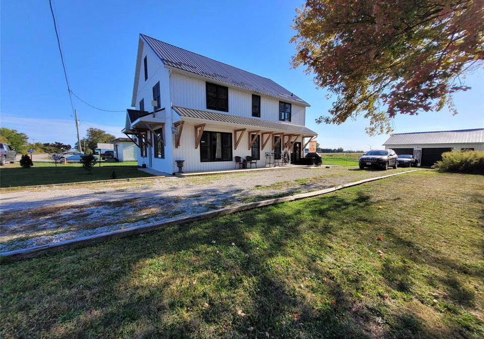 21132-port-road-merlin-ontario-26005436