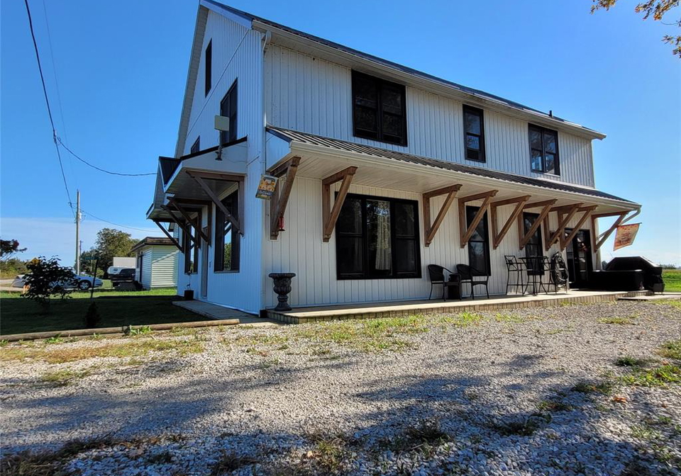 21132-port-road-merlin-ontario-26005436