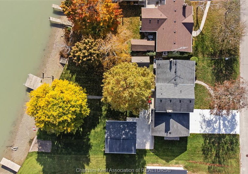 18-grand-avenue-wallaceburg-ontario-26005467