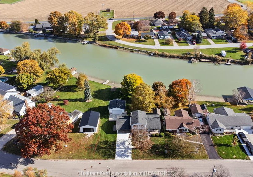 18-grand-avenue-wallaceburg-ontario-26005467