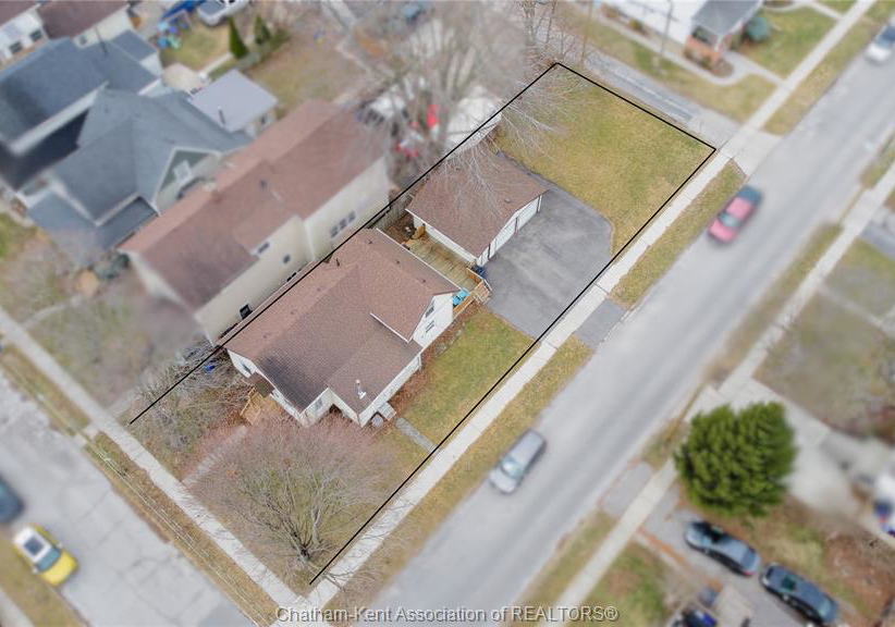 53-selkirk-street-chatham-ontario-26005483