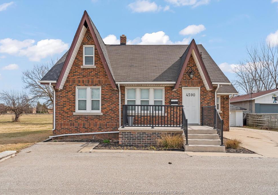 4590-walker-road-windsor-ontario-26005489