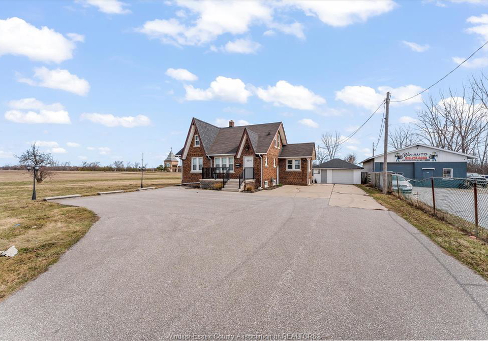4590-walker-road-windsor-ontario-26005489
