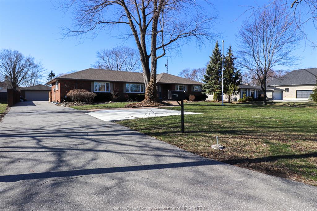 463-russell-woods-road-lakeshore-ontario-26005533