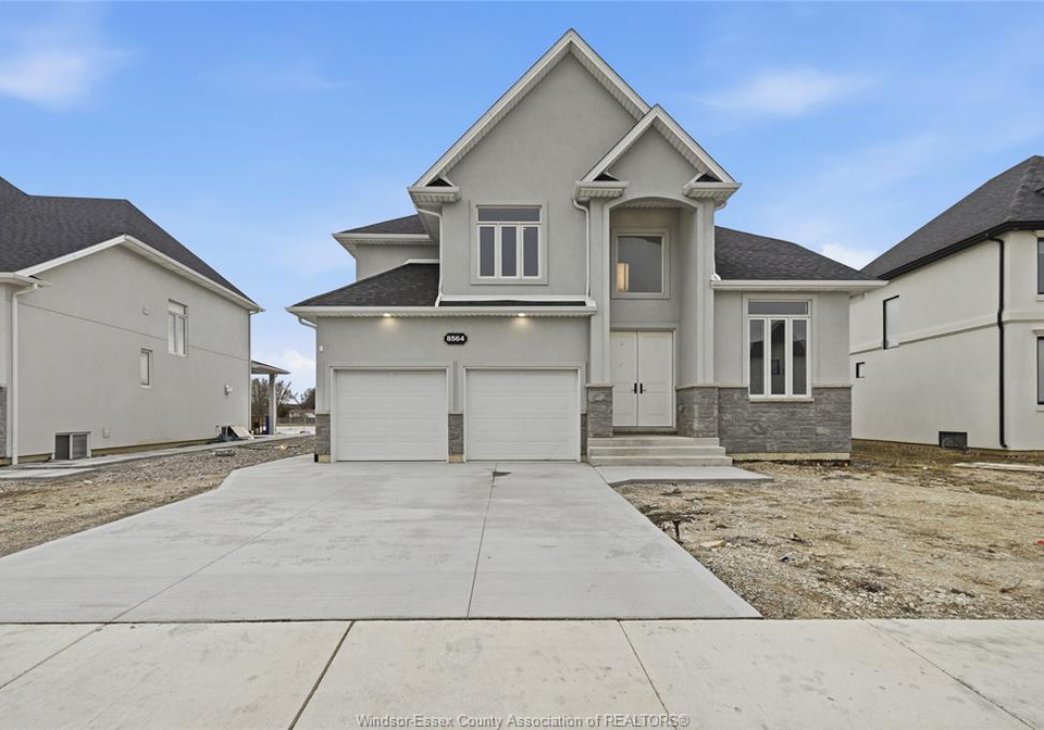 8564-pronovost-place-windsor-ontario-26005606