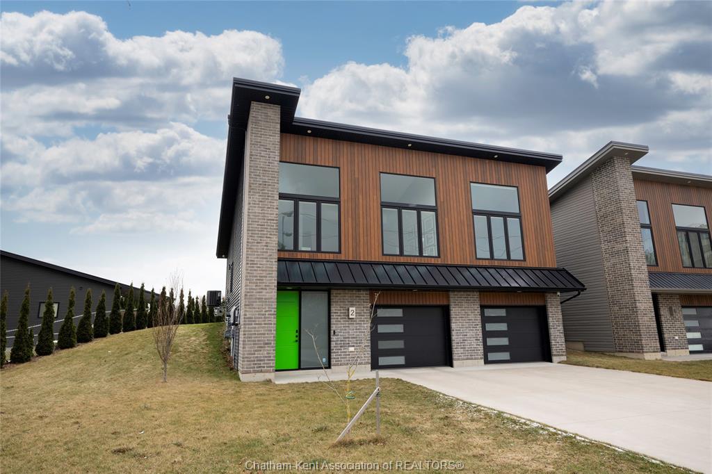 2-riverview-drive-chatham-ontario-26005650