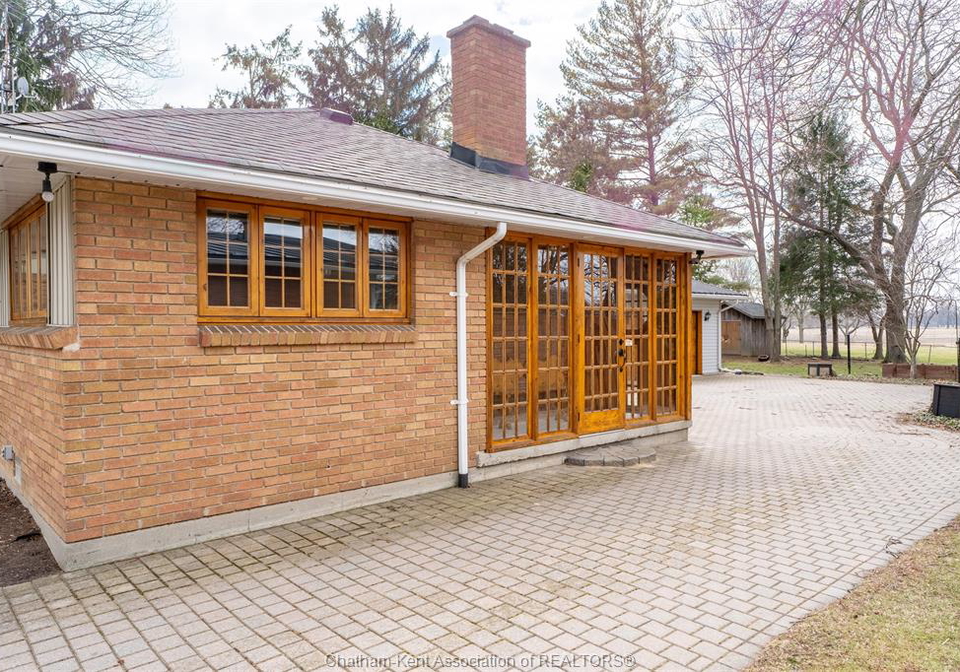 15-detroit-drive-chatham-ontario-26005678