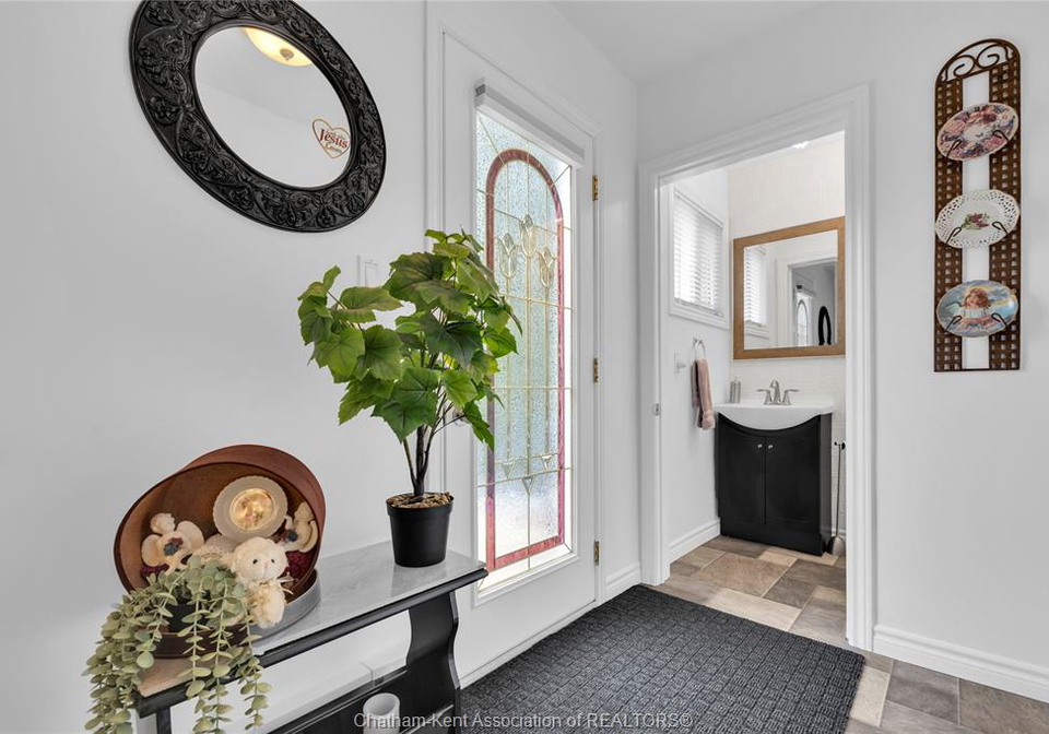 5-phyllis-avenue-chatham-ontario-26005707