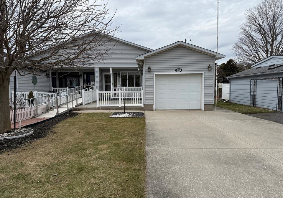 11-2-stewart-street-strathroy-ontario-26005770