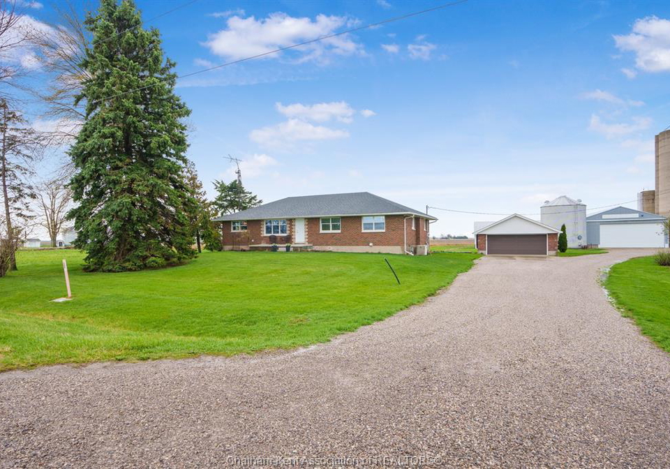 27156-st-clair-road-wallaceburg-ontario-26005776